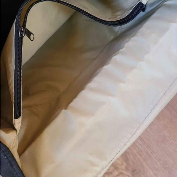 Tastefully Simple Laptop Tote Bag 14x18 - Picture 6 of 6